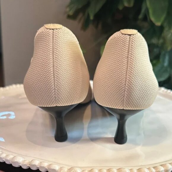 Vivaia Two Tone Pointy Kitten Heels Size 40/9 NWOT - Picture 9 of 10